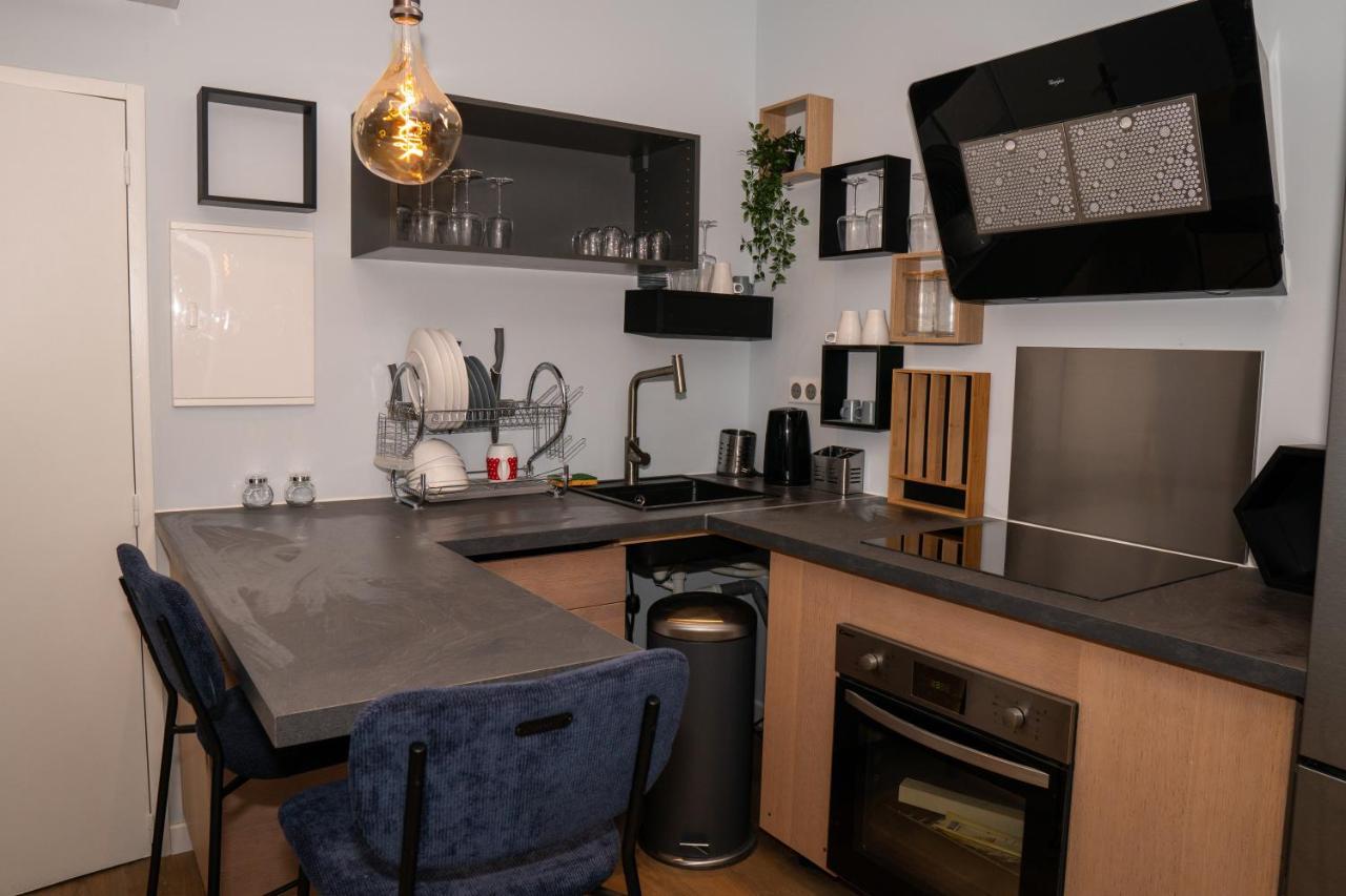 Coeur De Ville T2, Terrasse, Clim Tt Equipe, Parking Sanary-sur-Mer Kültér fotó